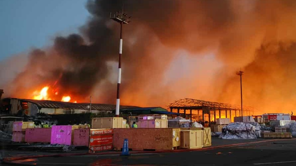 শাহজালাল বিমানবন্দরে আগুন: বিলিয়ন ডলারের বেশি ক্ষয়ক্ষতির আশঙ্কা